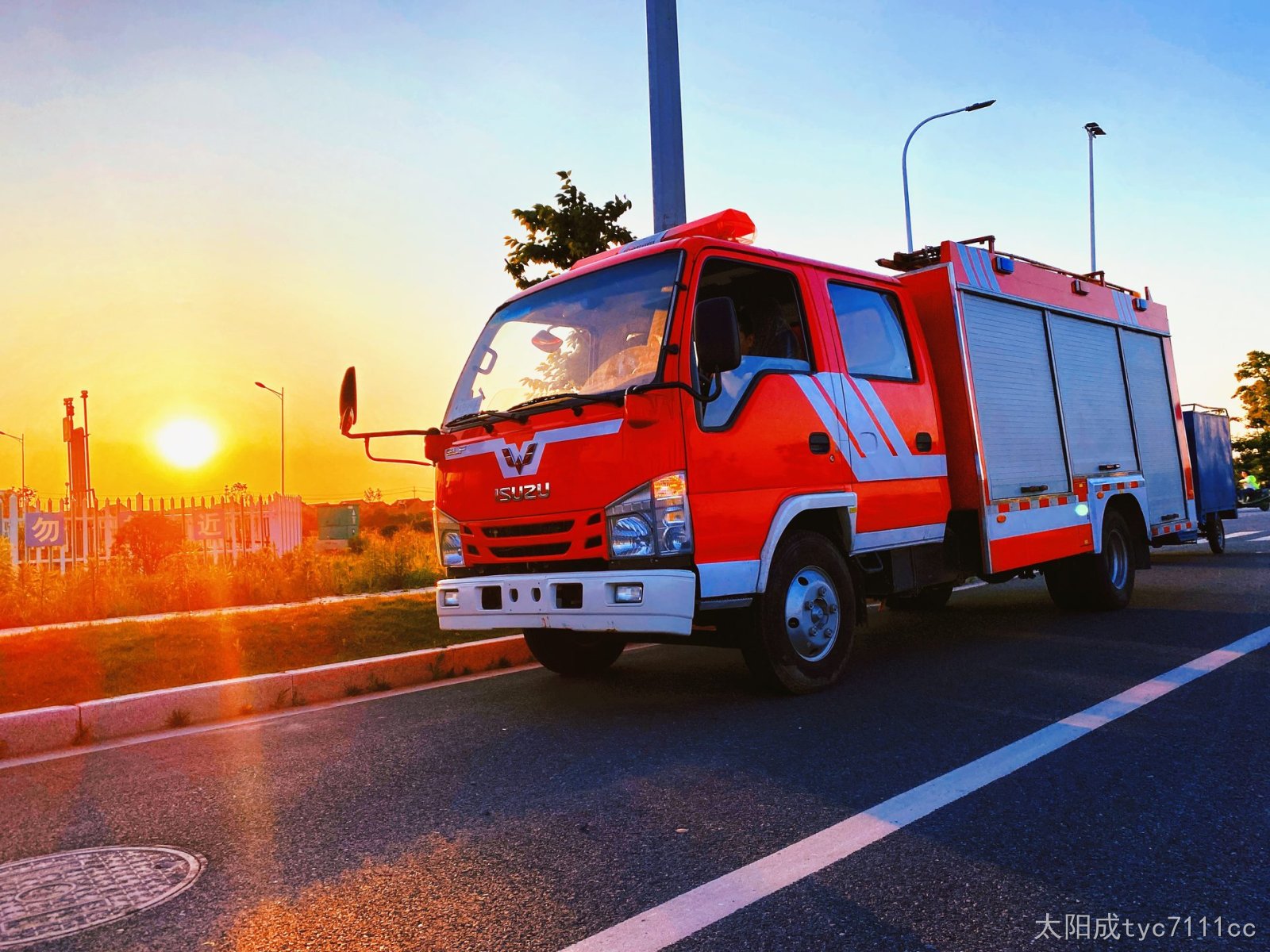五菱泡沫消防车.jpg